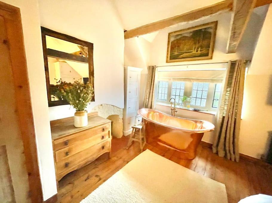 Fordview Cottage Is Full Of Cotwolds Charm 阿帕尔斯劳特尔 外观 照片