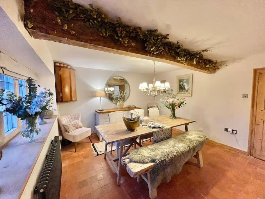 Fordview Cottage Is Full Of Cotwolds Charm 阿帕尔斯劳特尔 外观 照片